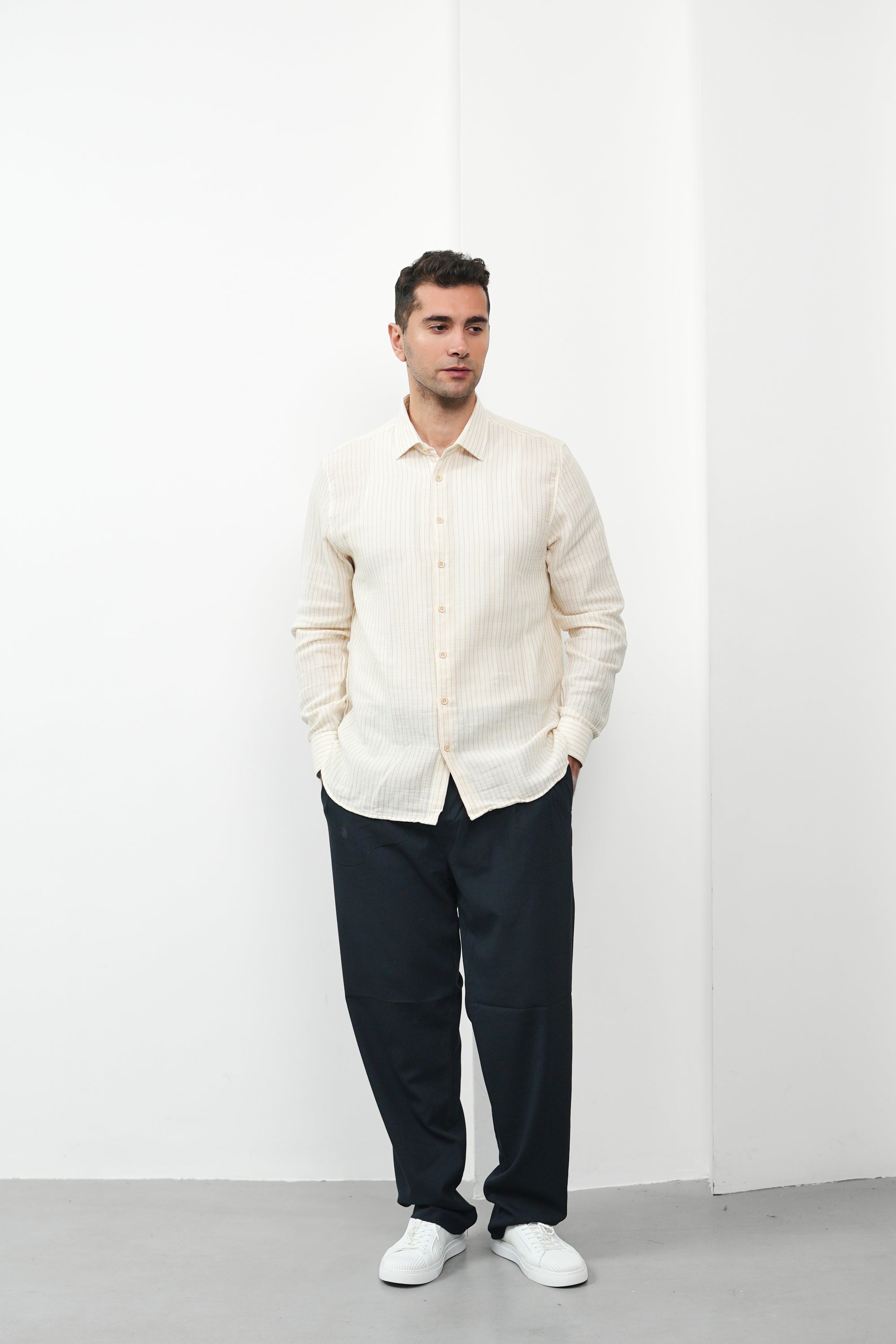 İnce Fitilli %100 İnce Pamuk Keten Regular Kalıp Gömlek