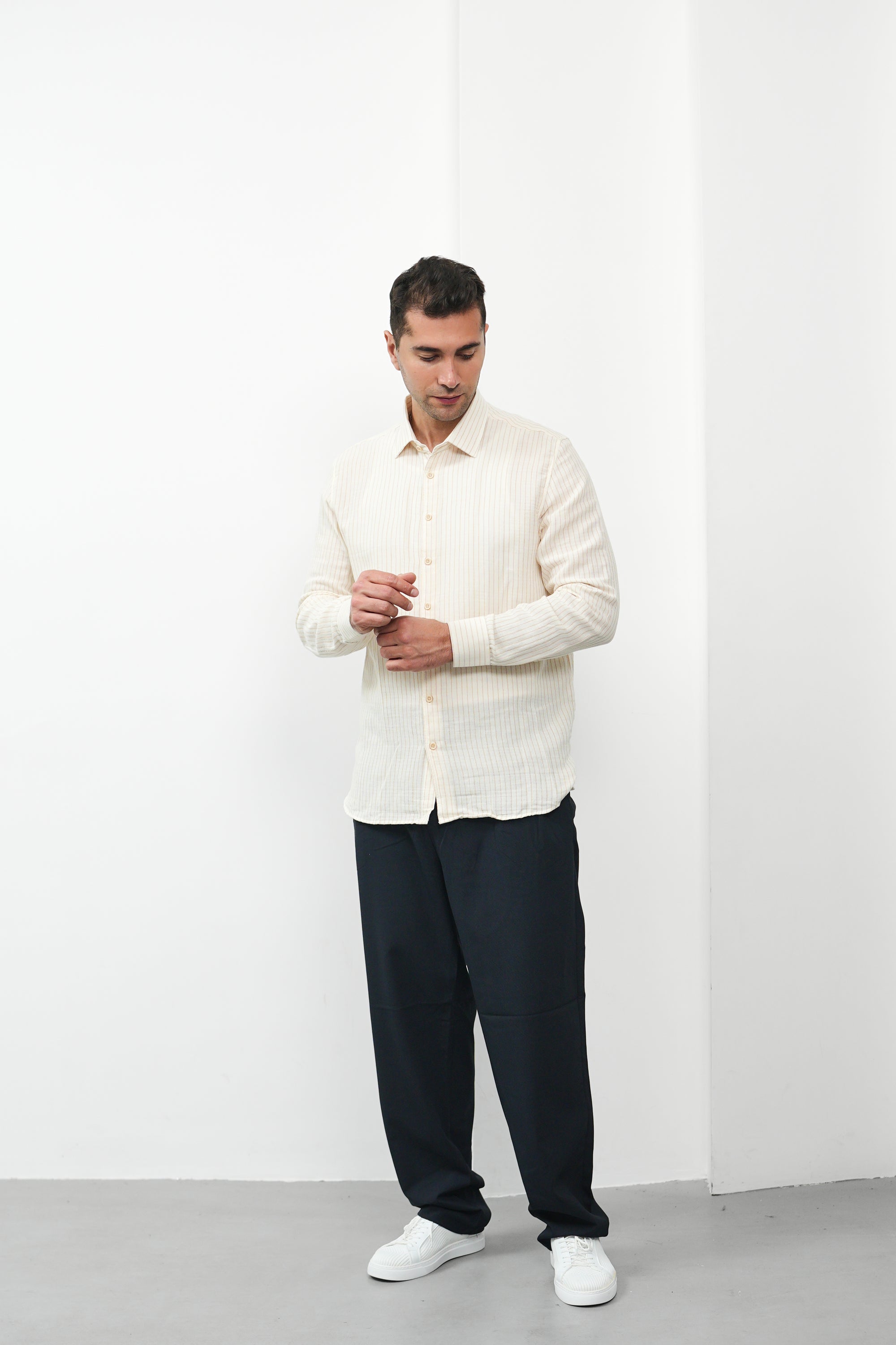 İnce Fitilli %100 İnce Pamuk Keten Regular Kalıp Gömlek