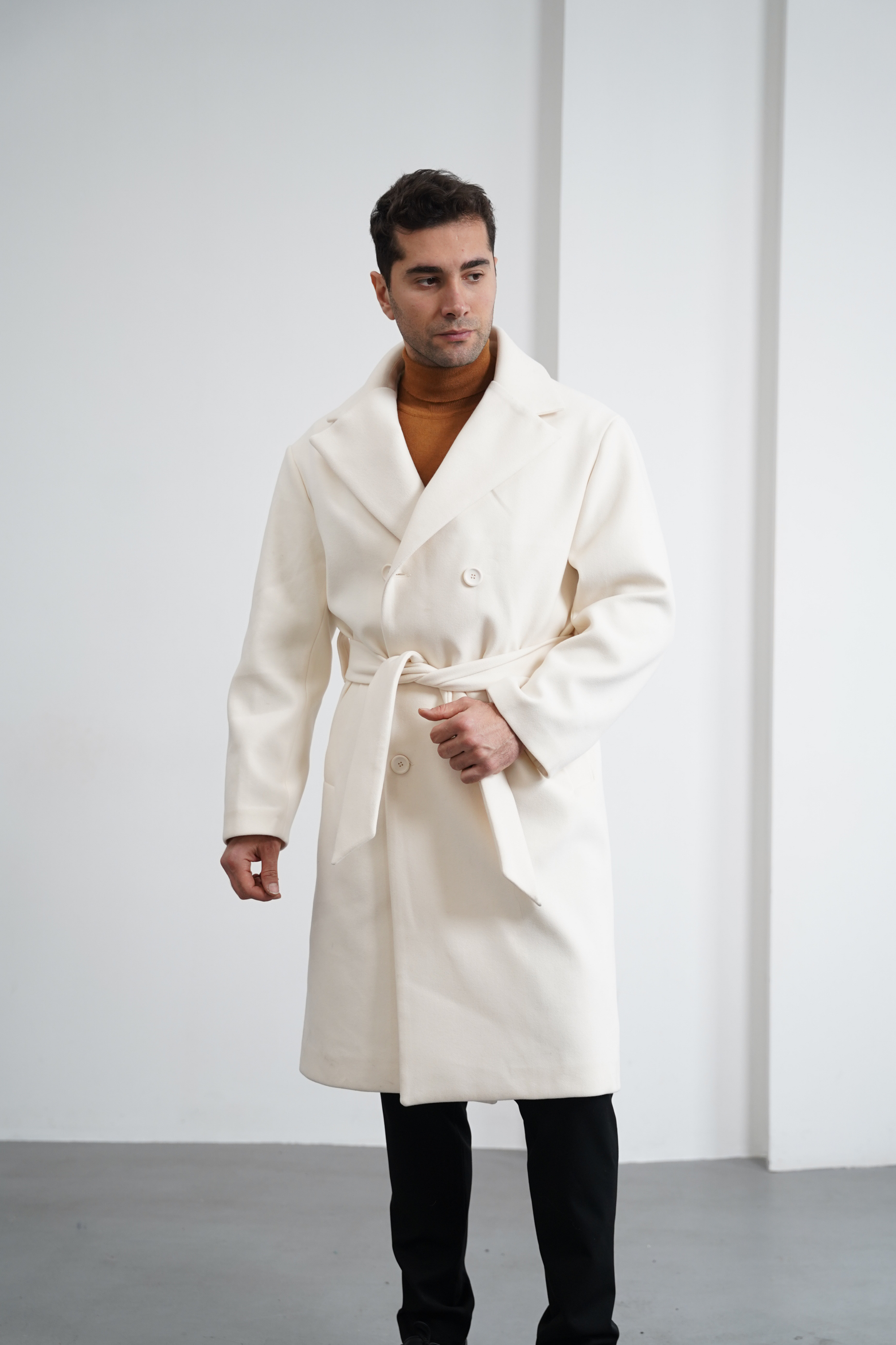 Kemer Detaylı Kaşe Kaban