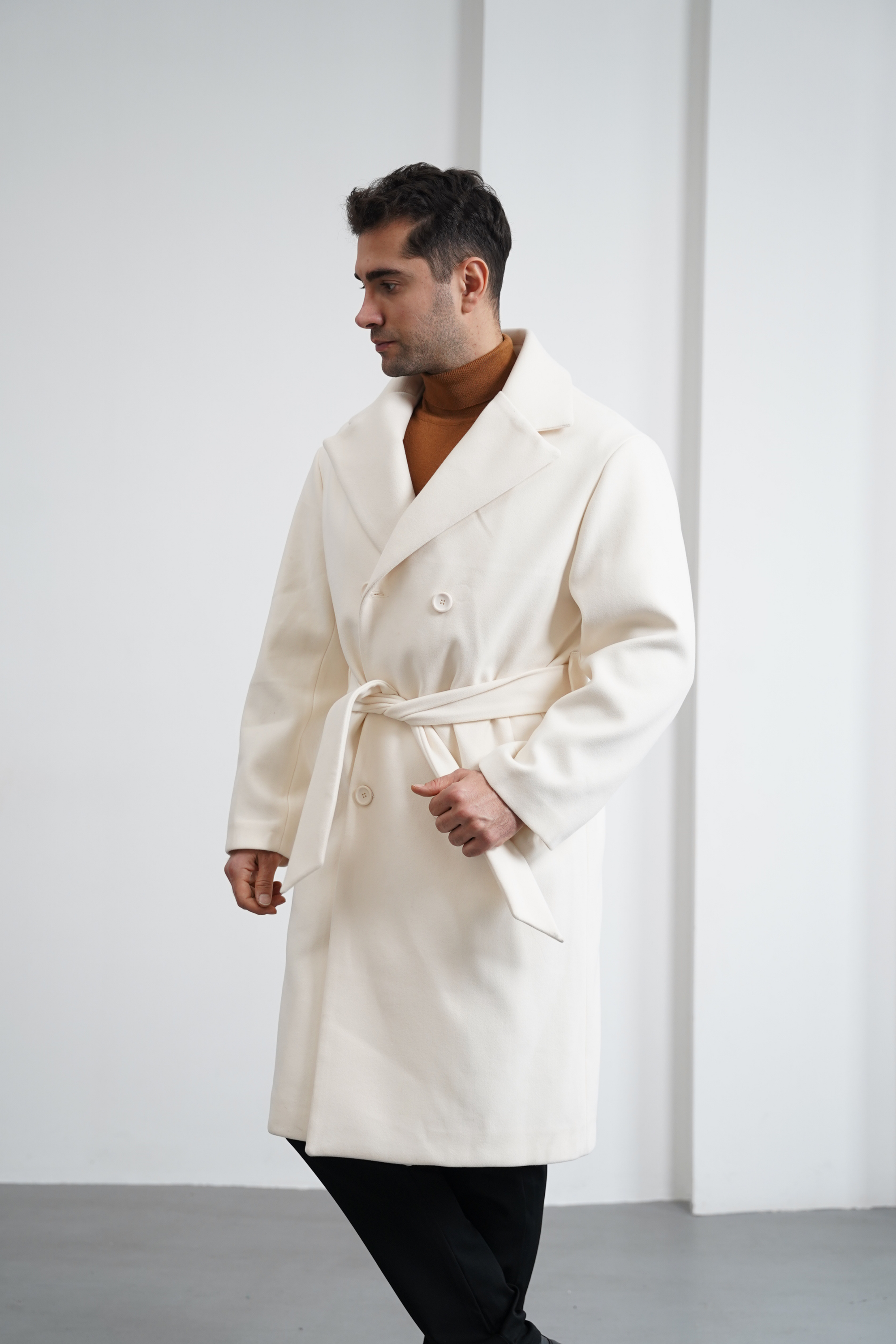 Kemer Detaylı Kaşe Kaban