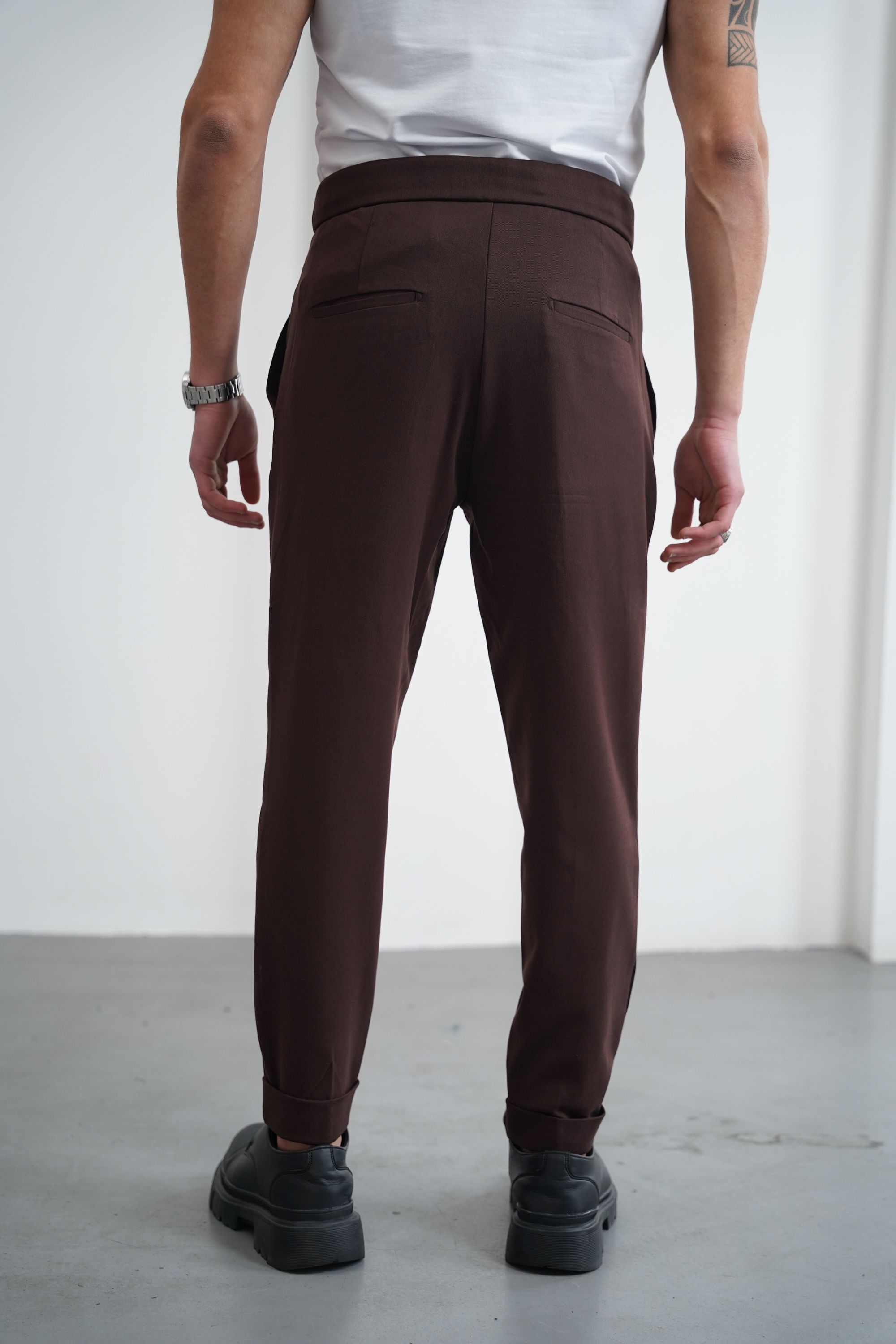 Tek Düğme Detaylı İtalyan Kesim Pileli Pantolon