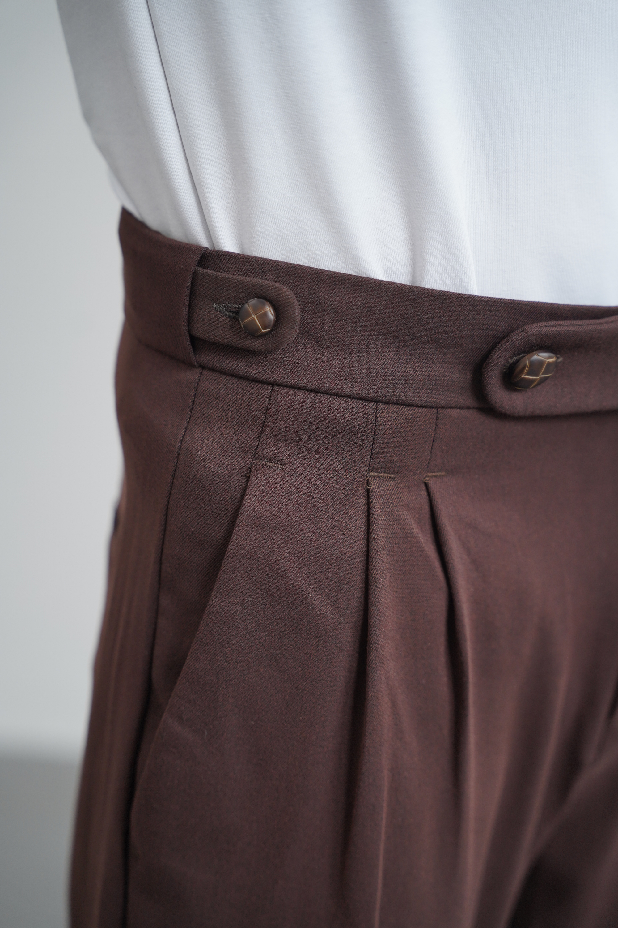 Tek Düğme Detaylı İtalyan Kesim Pileli Pantolon