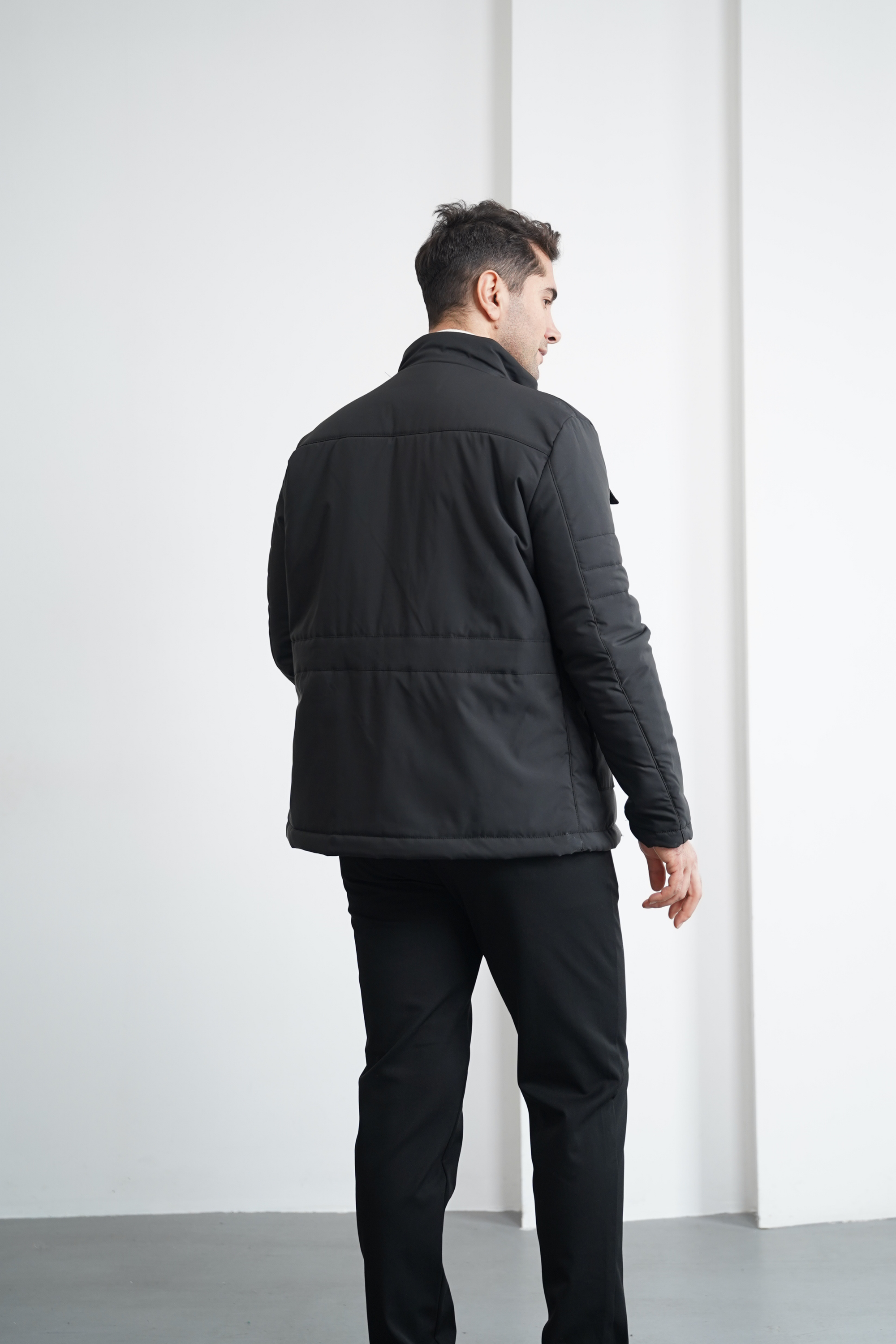 Torba Cep Detaylı Su Geçirmez Mont