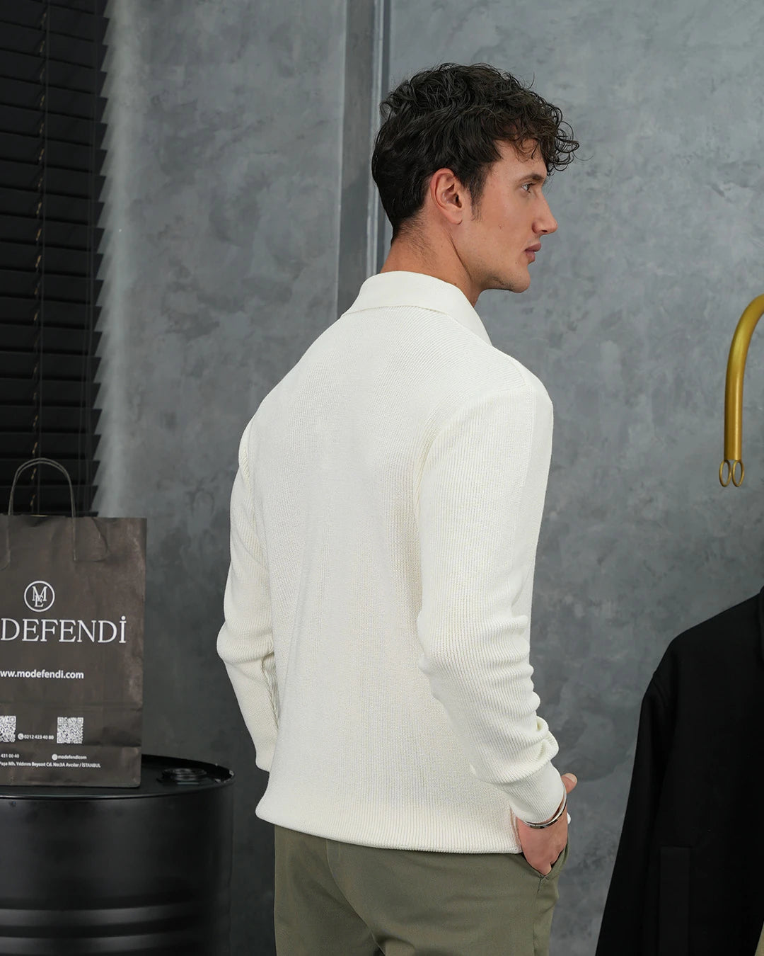 Polo Yaka Düğme Detaylı Kazak