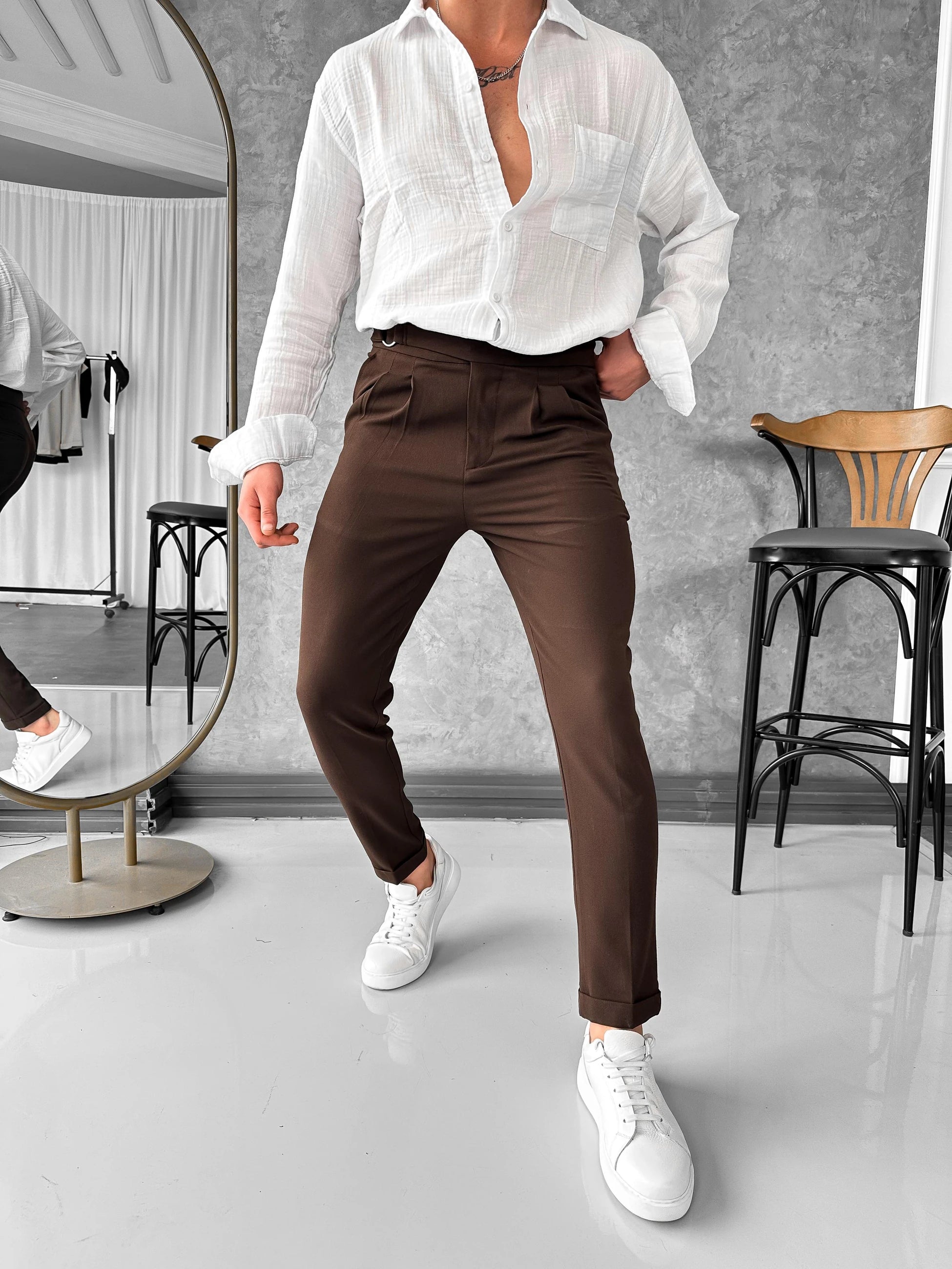 Özel Tasarım Toka ve Düğme Detaylı Pileli Pantolon