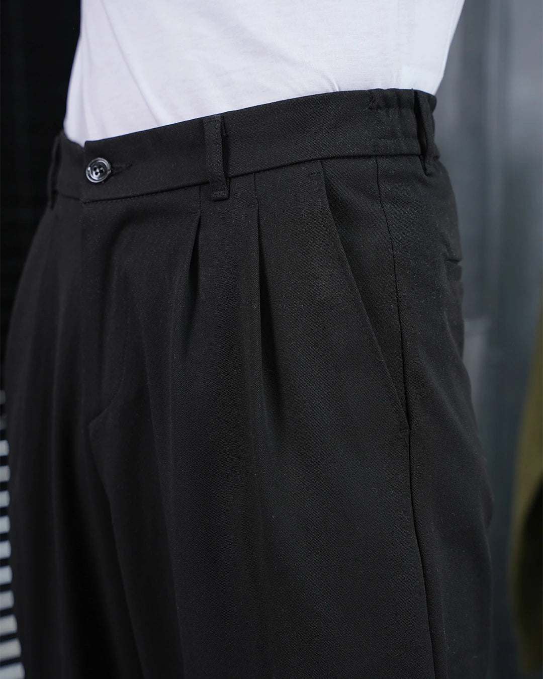 Baggy Kesim Pile Detaylı Kumaş Pantolon