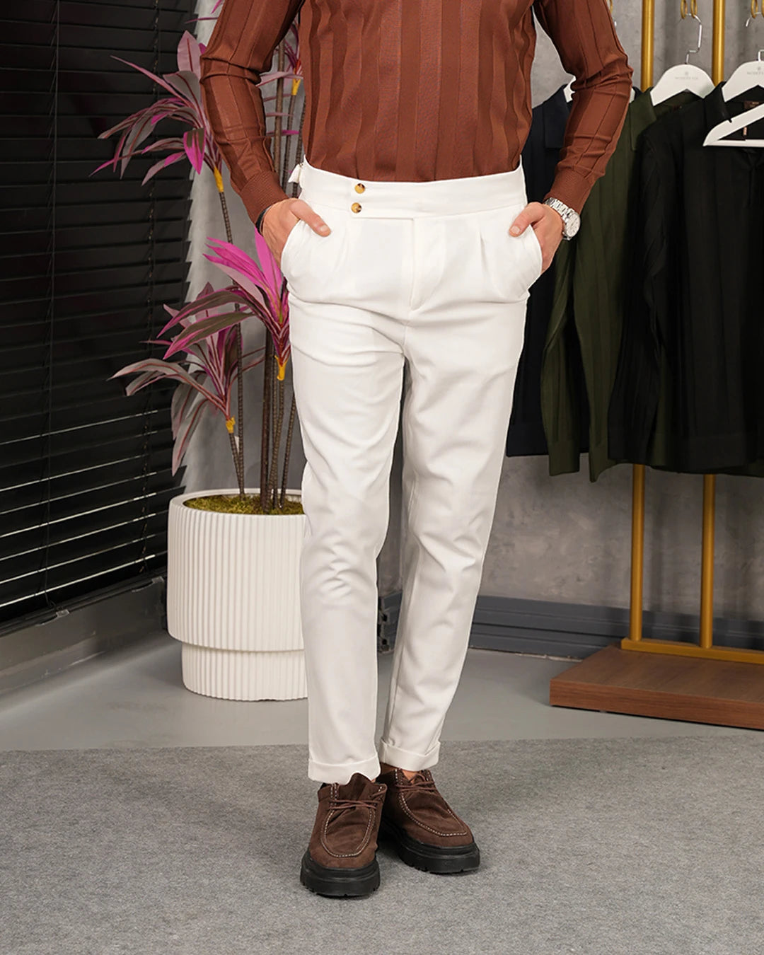 İki Düğme ve Toka Detaylı Yüksek Kalite Kumaş Pantolon