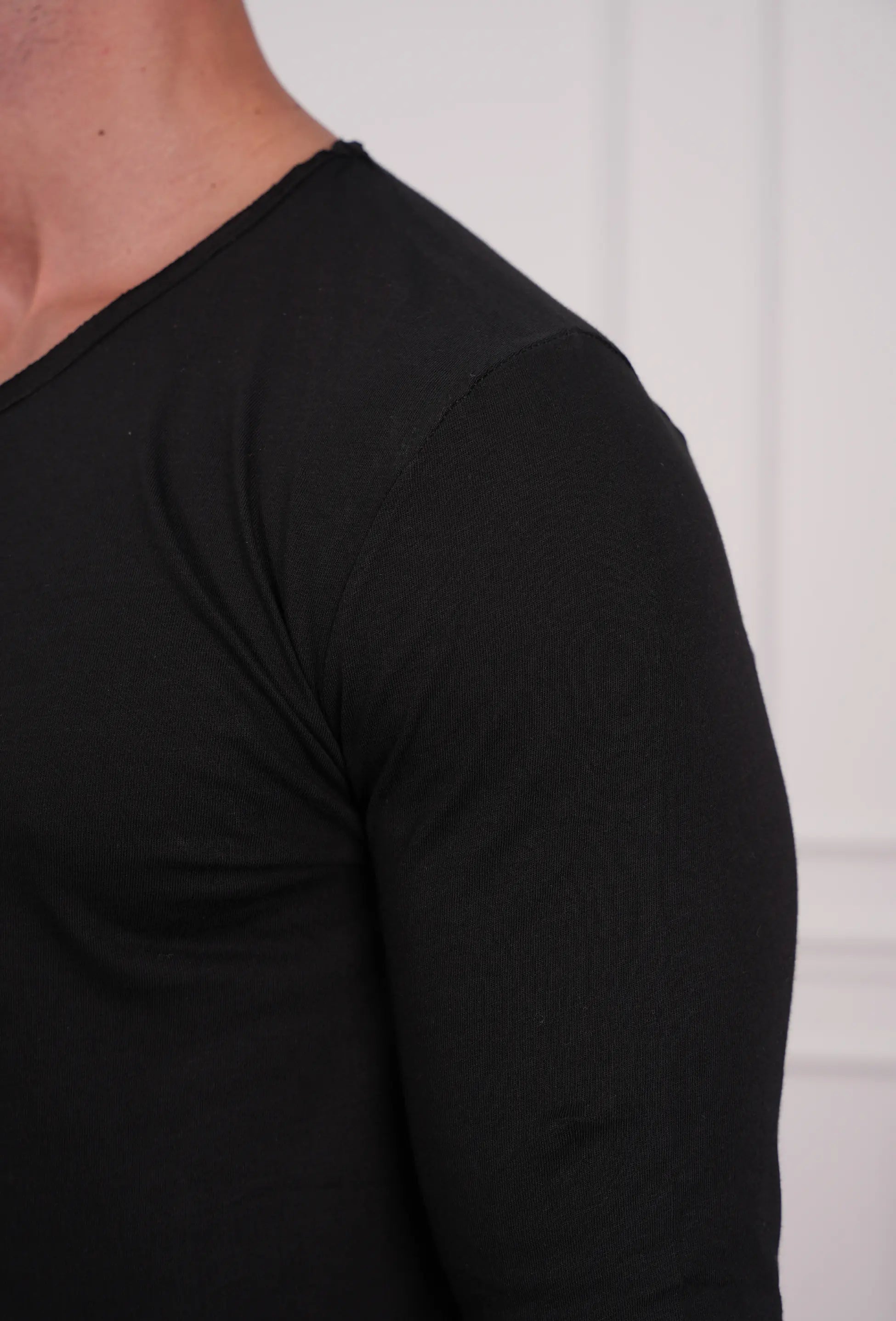 Slim Fit Oval Kesim Uzun Kollu Pamuk Basic Tshırt