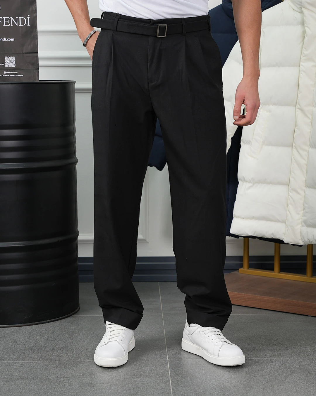 Kemer Detaylı Geniş Kalıp Baggy Pantolon