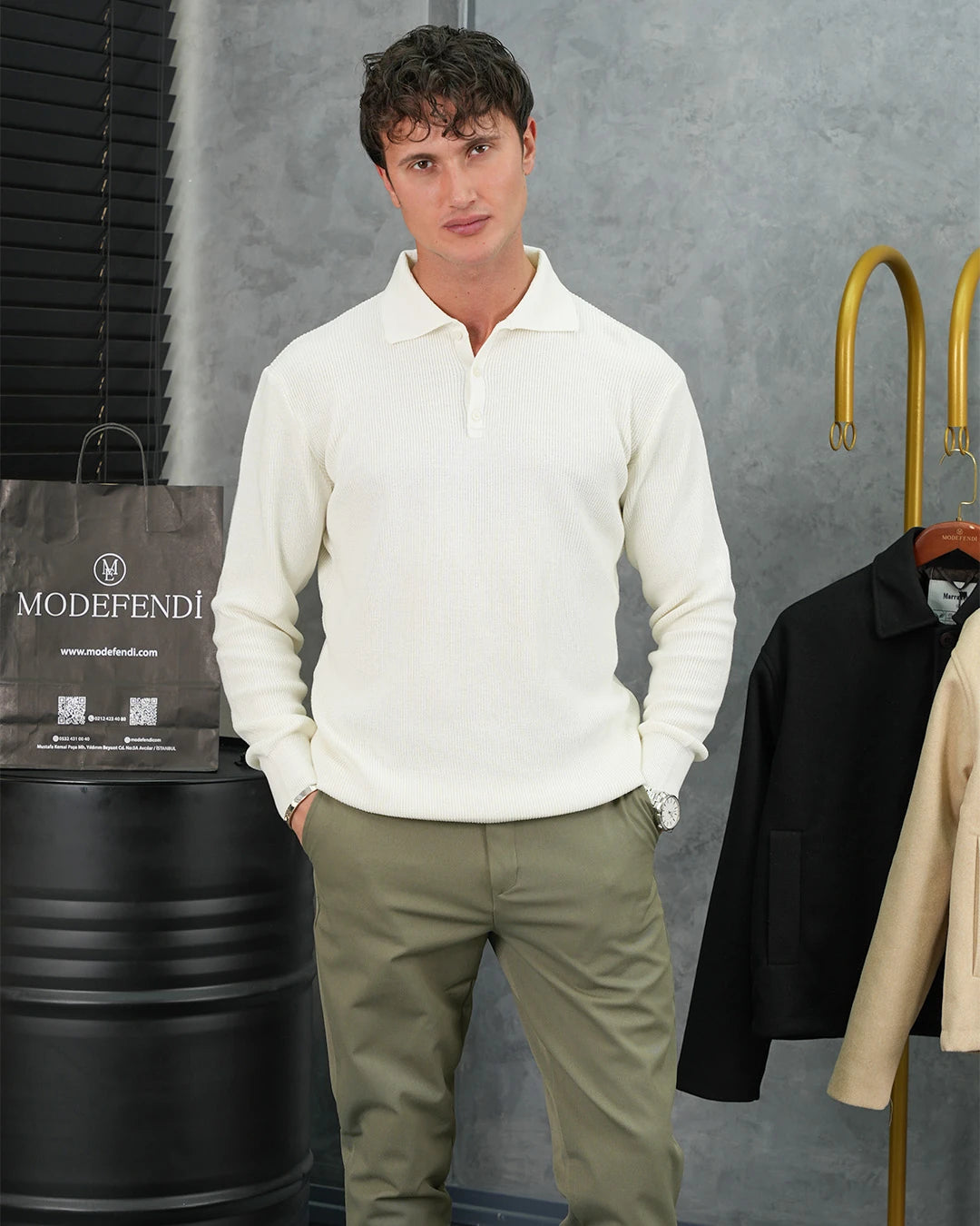 Polo Yaka Düğme Detaylı Kazak