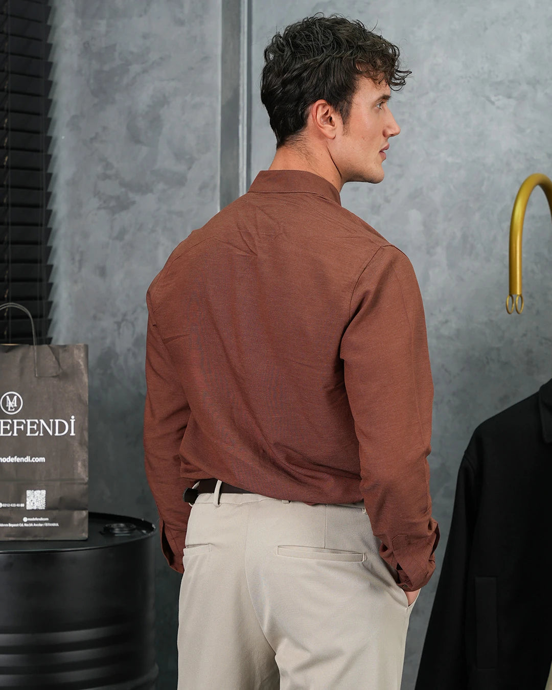 Ham Keten Metal Düğme Gömlek