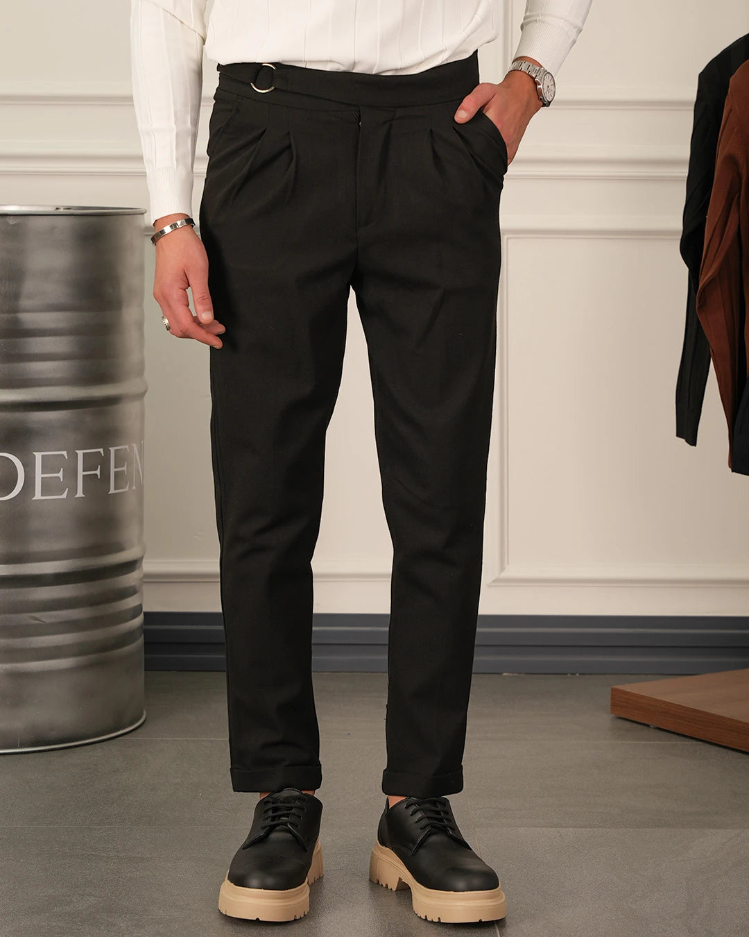 İki Düğme ve Toka Detaylı Yüksek Kalite Kumaş Pantolon