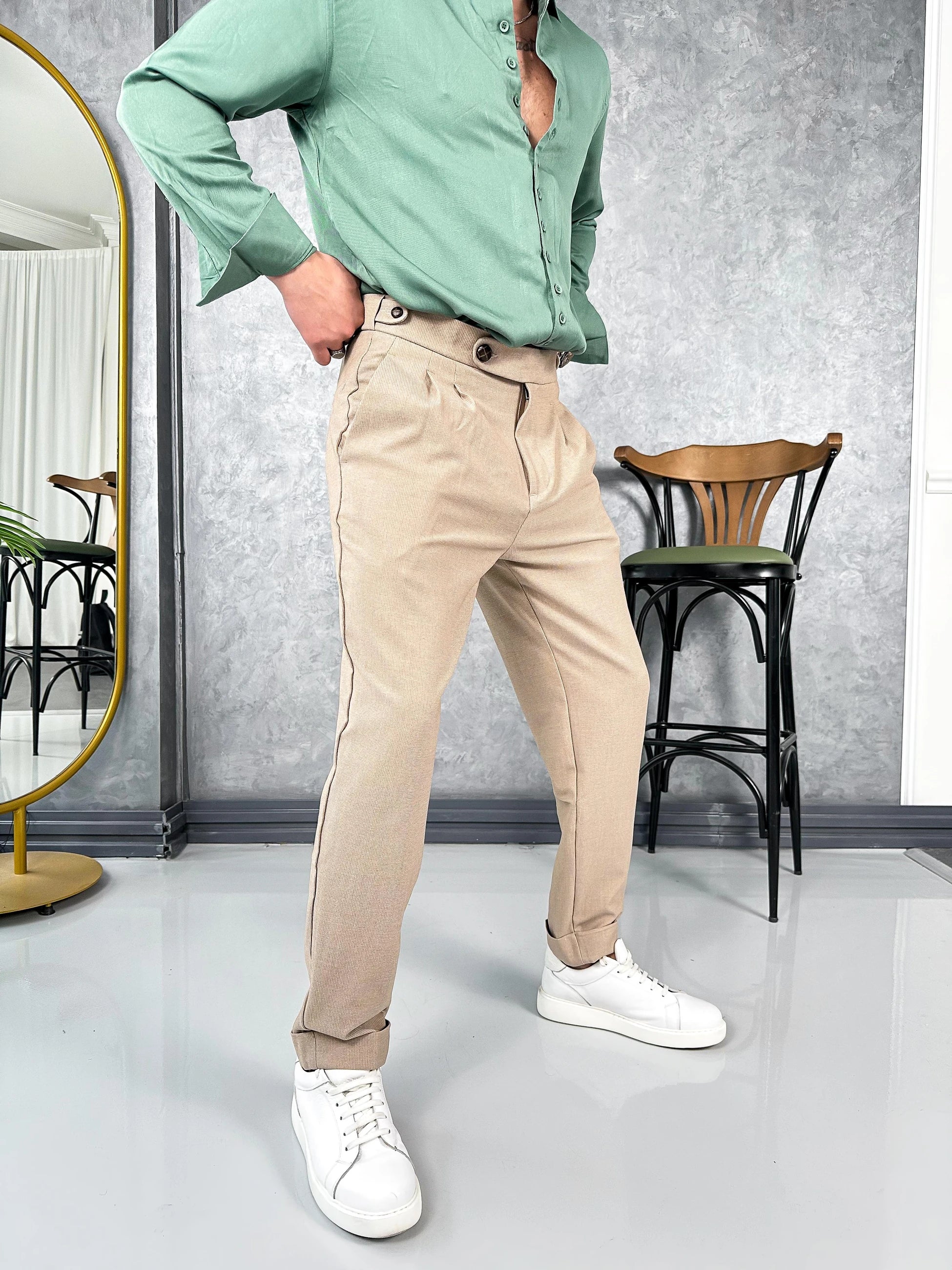 Tek Düğme Detaylı İtalyan Kesim Pileli Pantolon