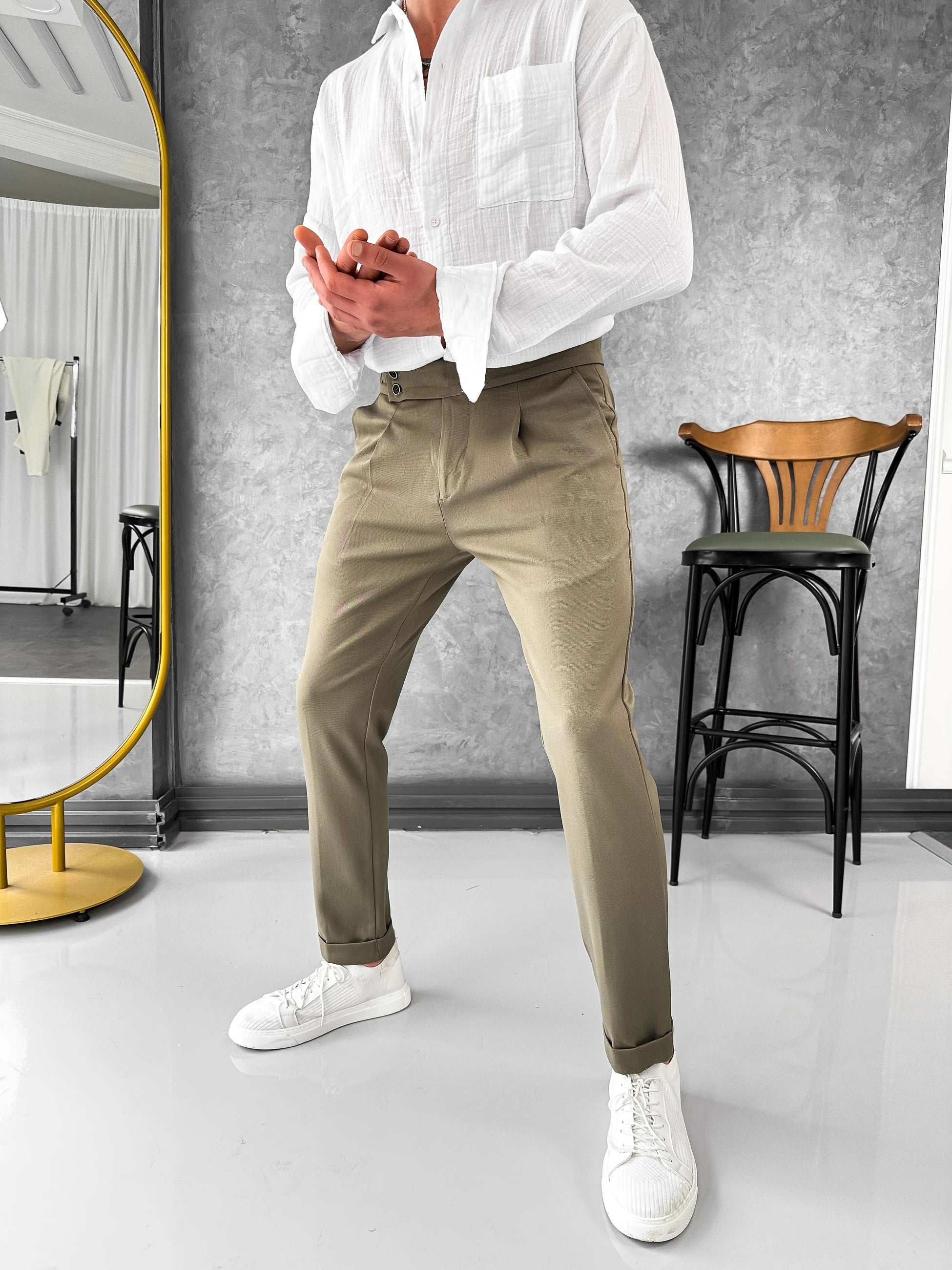 İki Düğme ve Toka Detaylı Yüksek Kalite Kumaş Pantolon