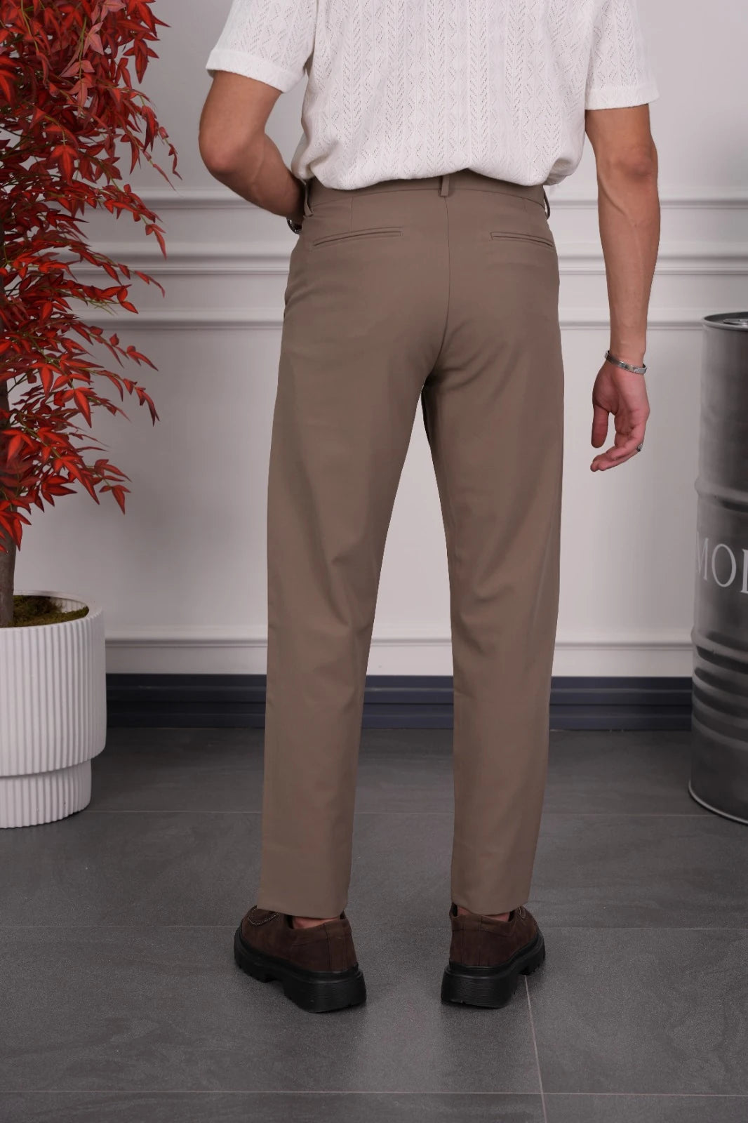 Gizli Lastik Bel Detaylı Kumaş Pantolon