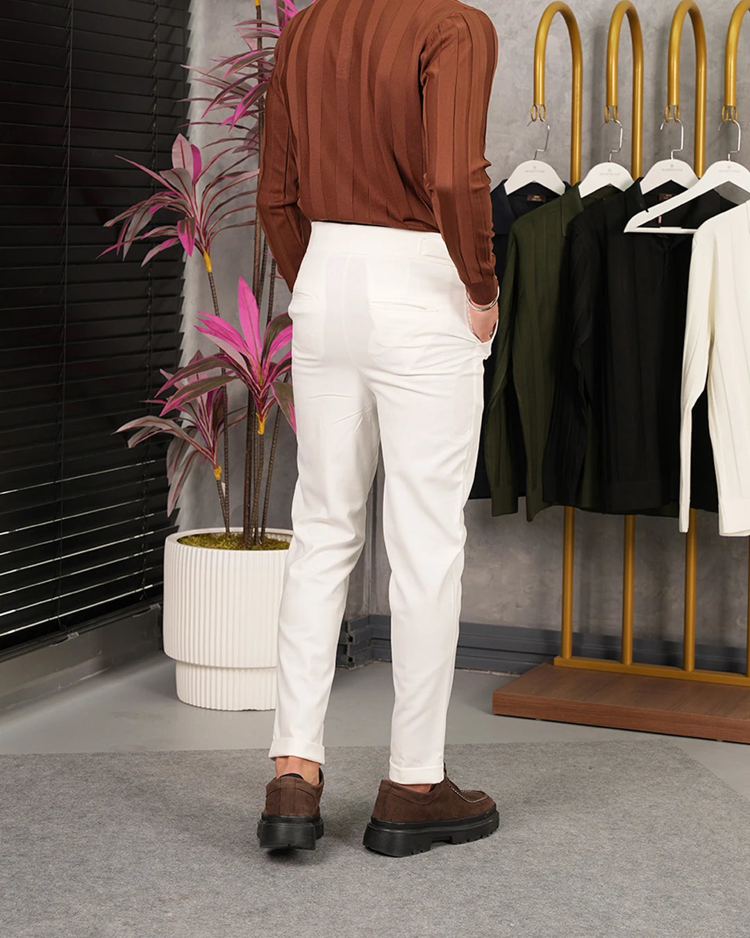 İki Düğme ve Toka Detaylı Yüksek Kalite Kumaş Pantolon