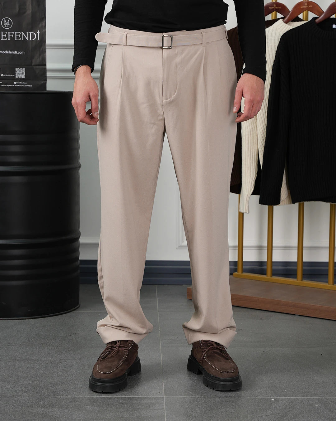 Kemer Detaylı Geniş Kalıp Baggy Pantolon