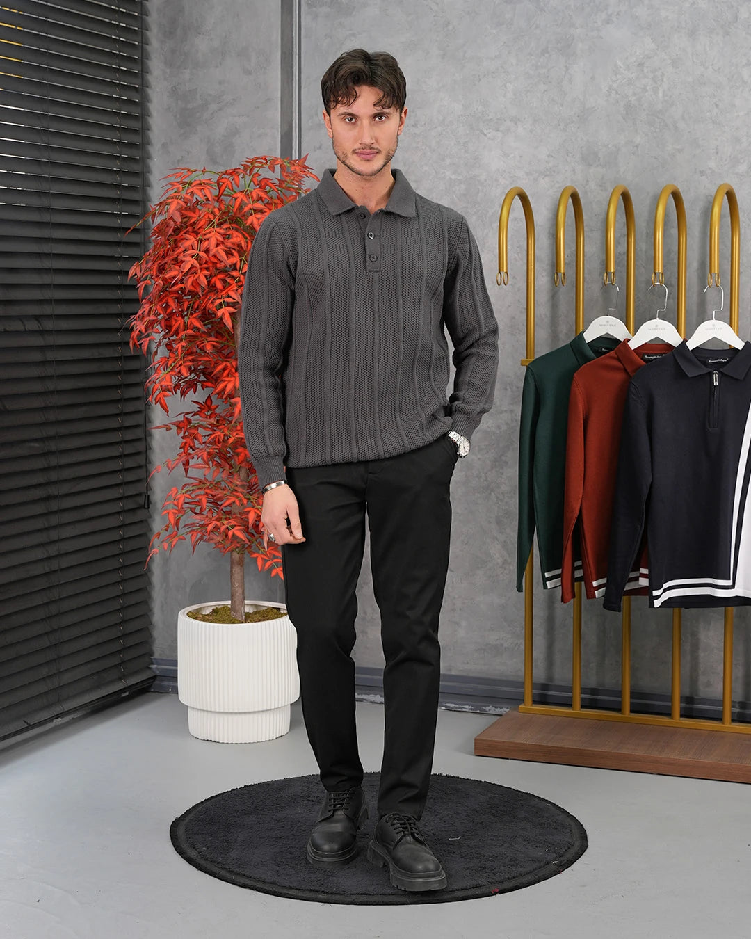 Polo Yaka Örgü Dokulu Triko Kazak