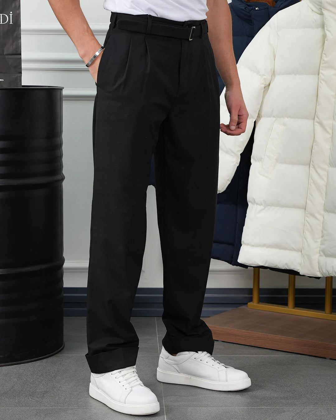 Kemer Detaylı Geniş Kalıp Baggy Pantolon