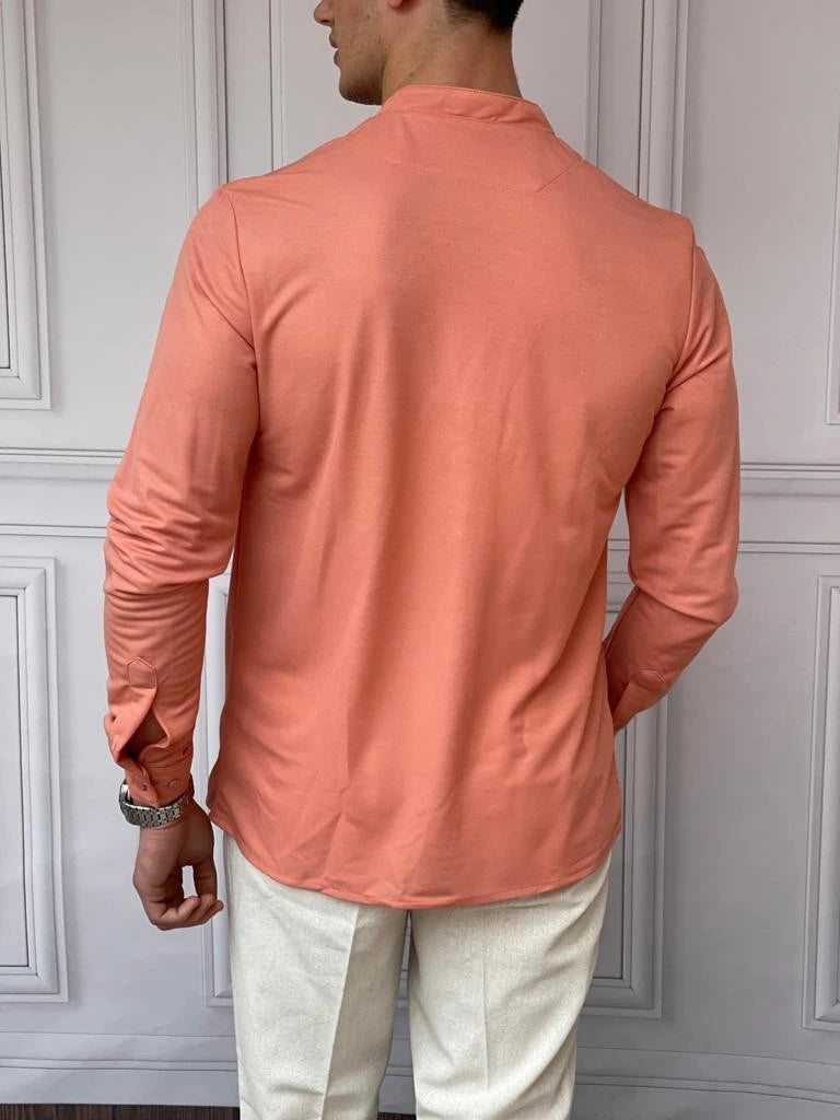 Pamuklu Kesik Yaka Rahat Kalıp Gömlek