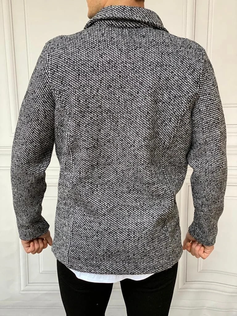 %100 Yün Düğme Detaylı Ceket