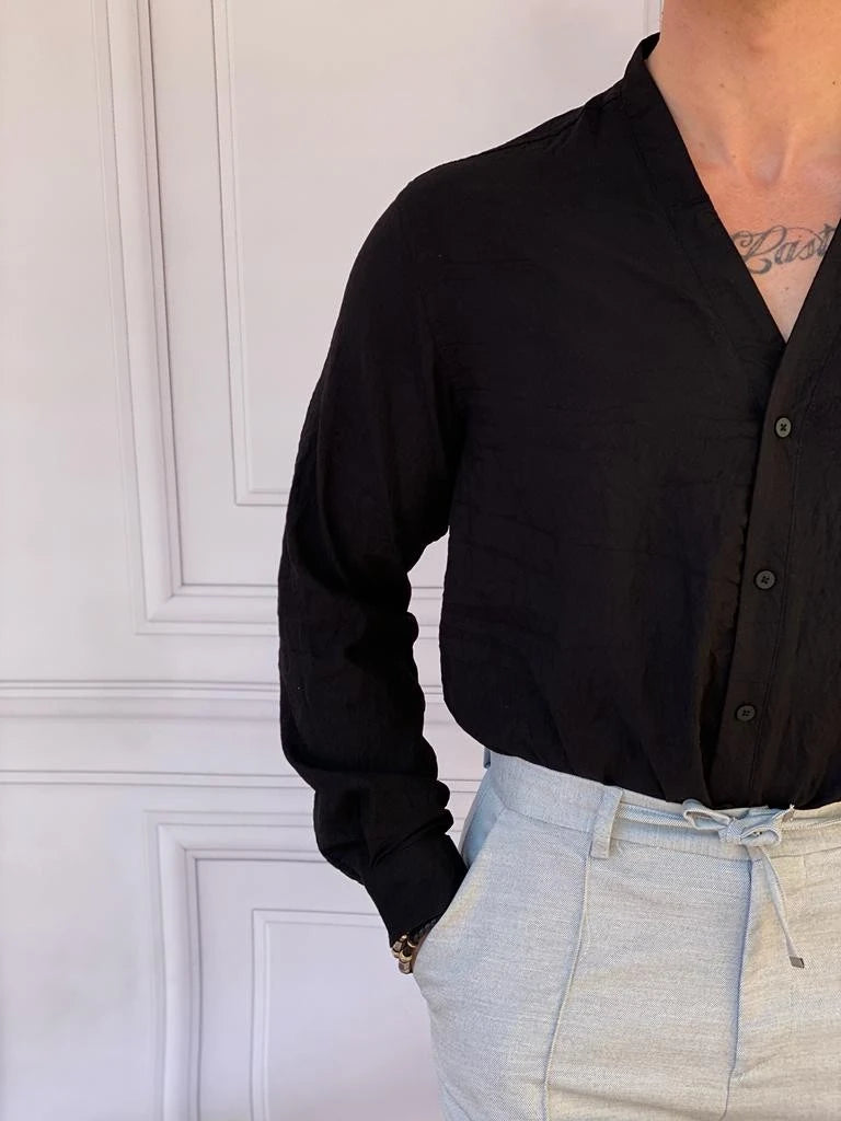 V Yaka Armürlü Rahat Kalıp Pamuklu Gömlek