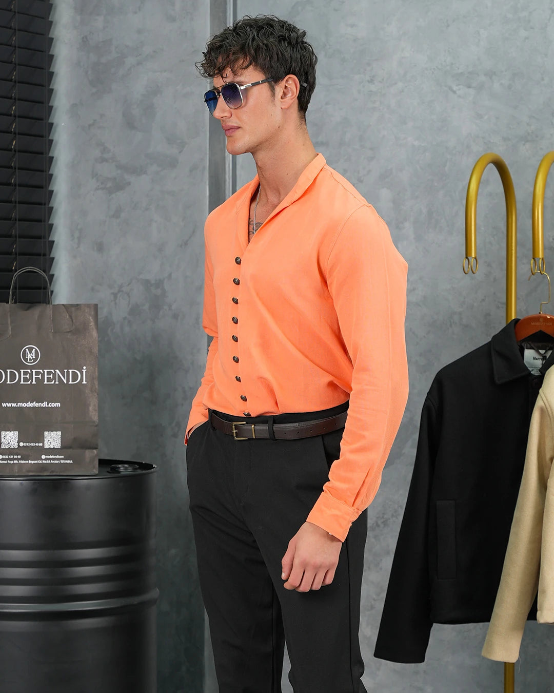 Ham Keten Metal Düğme Gömlek