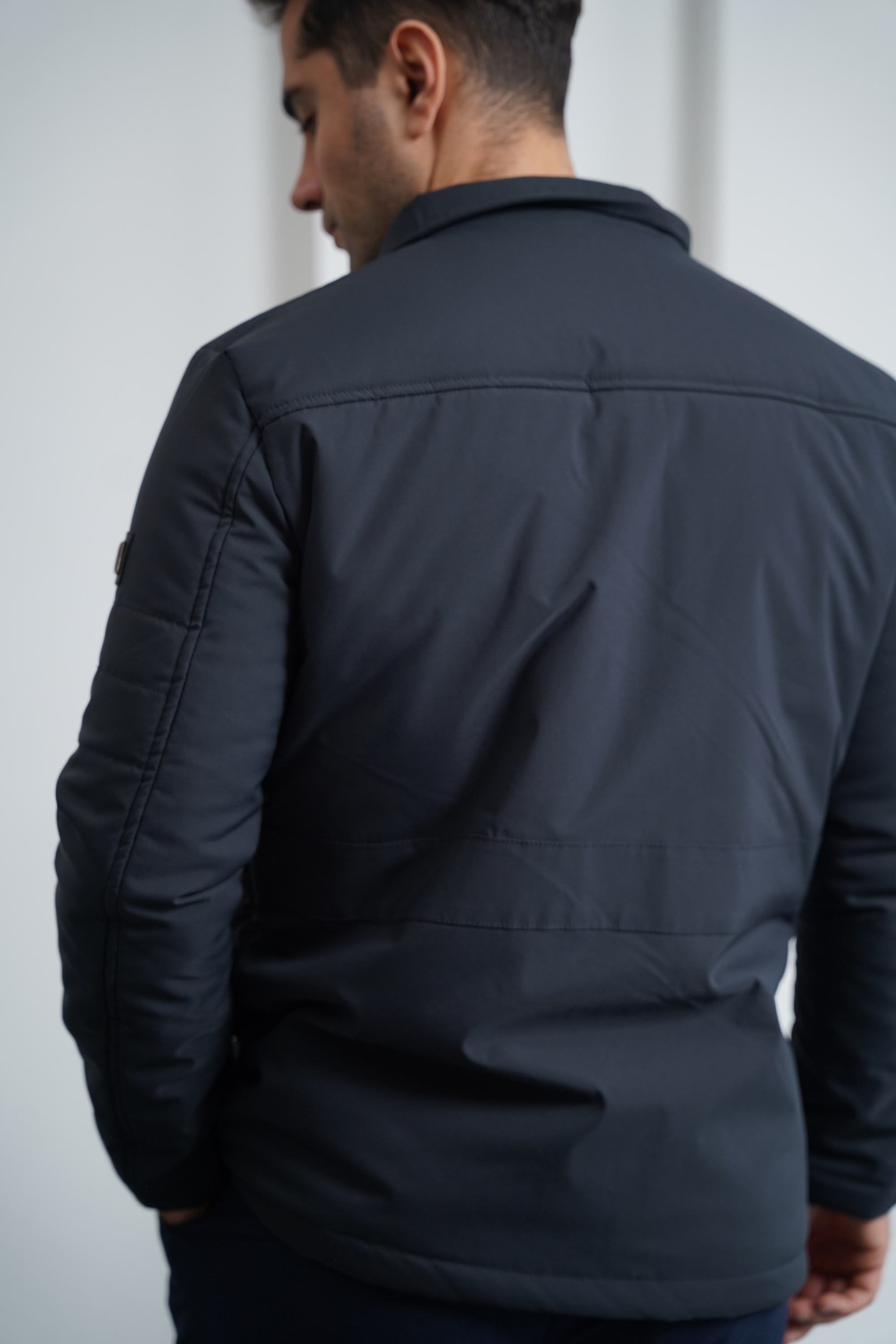 Yan Cep Detaylı Su ve Rüzgar Geçirmez Mont