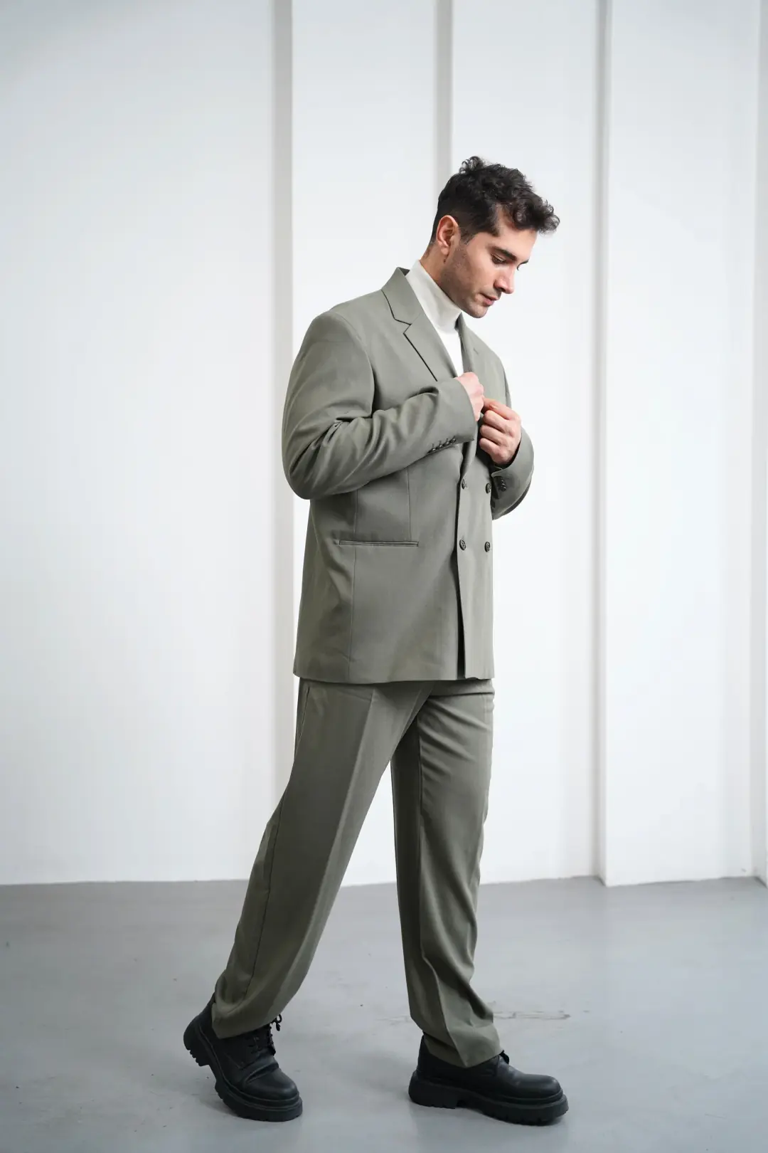 4 Düğme Detaylı Oversize Kesim Baggy Kruvaze Takım Elbise